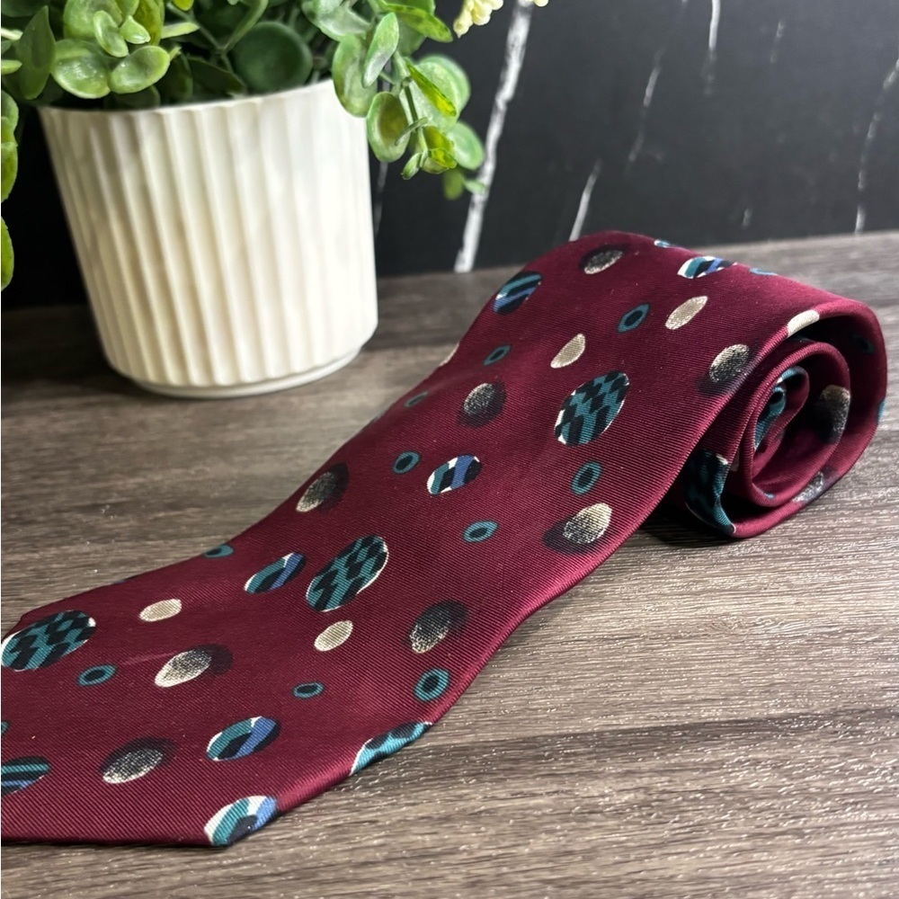Sophisticated Maroon Tie with Blue and Gray Patterns